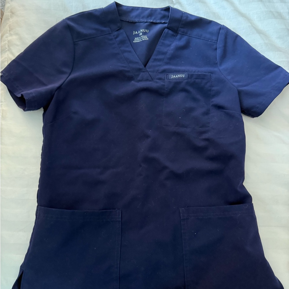 Jaanuu Women’s Navy V-Neck Scrub Top | Women’s XS